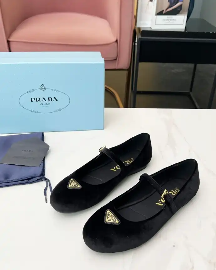 hype Prada flat shoes