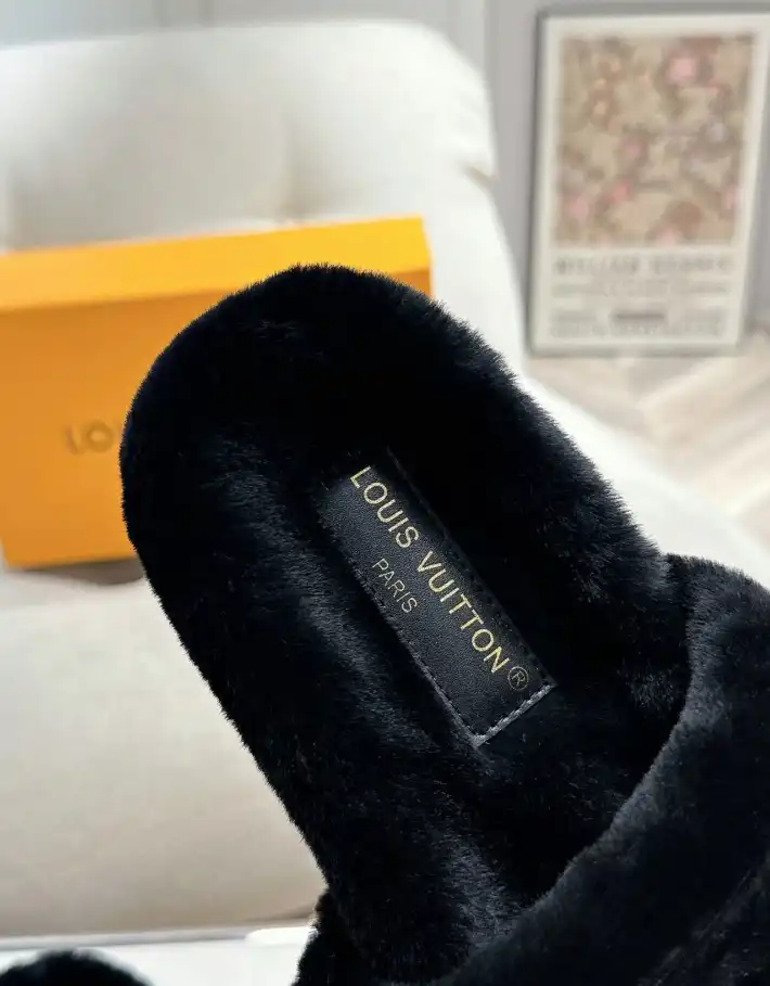 hype LV Slippers