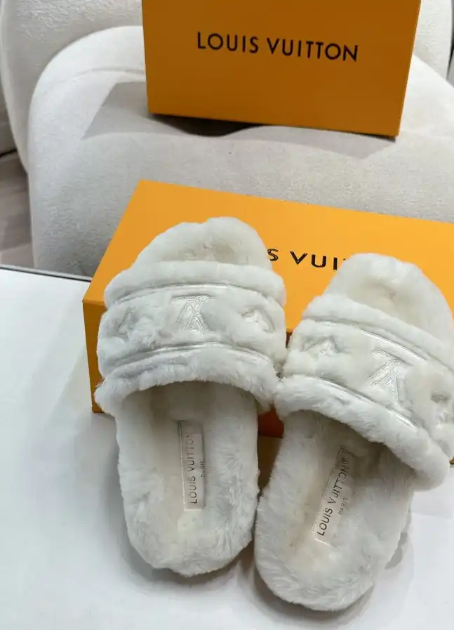 hype LV Slippers