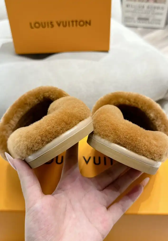 hype LV Slippers