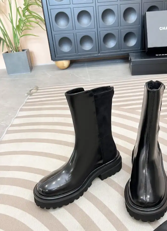 hype Chanel Boots