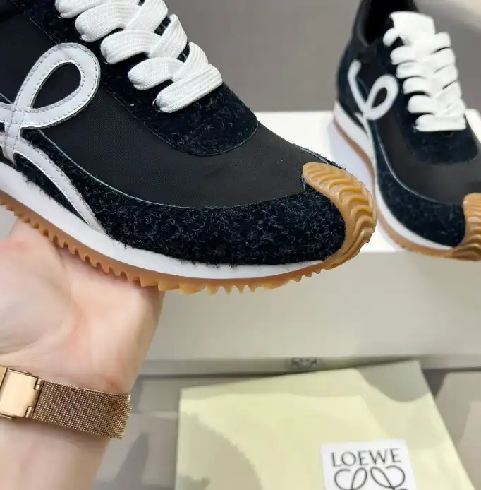 hype Loewe Sneakers