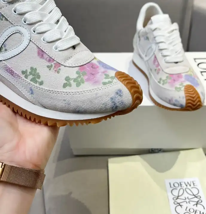 hype Loewe Sneakers