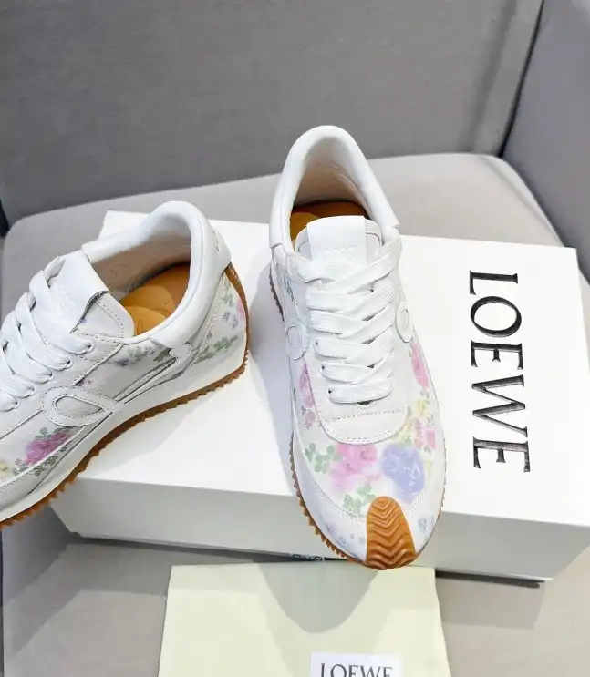 hype Loewe Sneakers