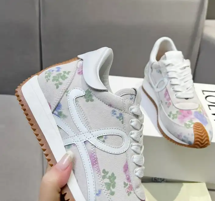 hype Loewe Sneakers