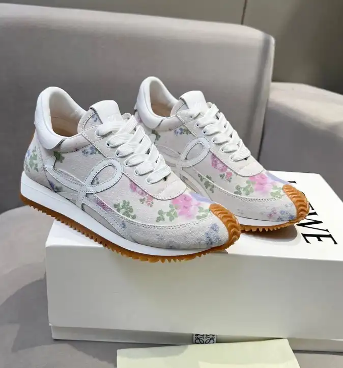 hype Loewe Sneakers