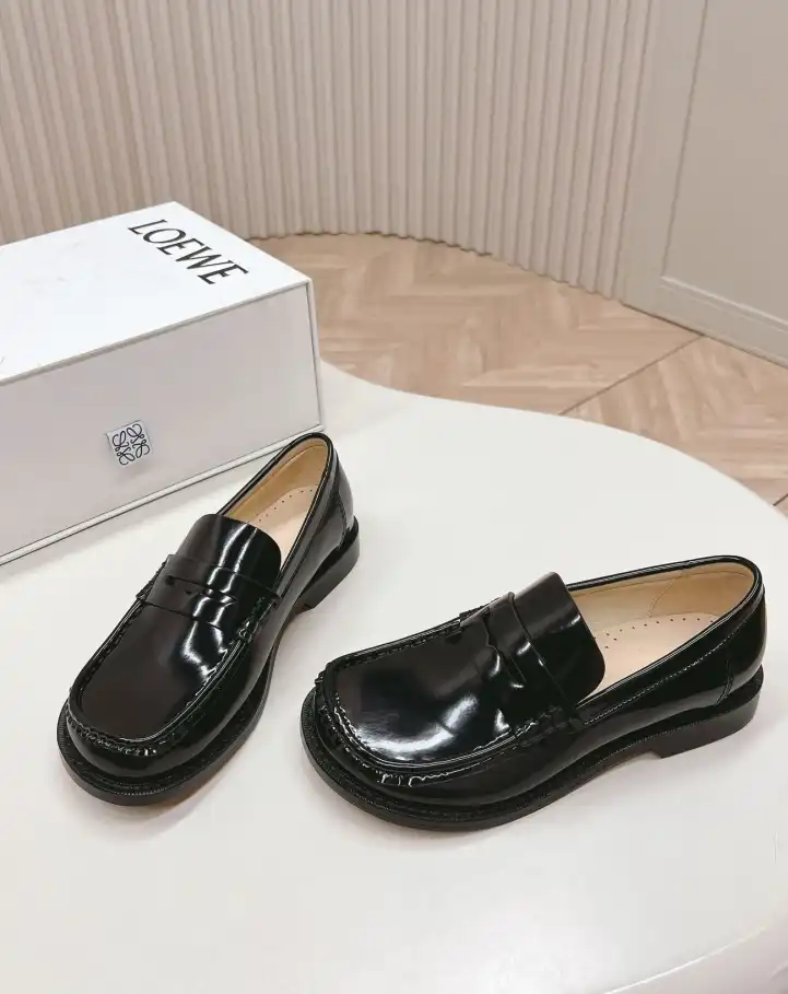 hype Loewe Leather Shoes