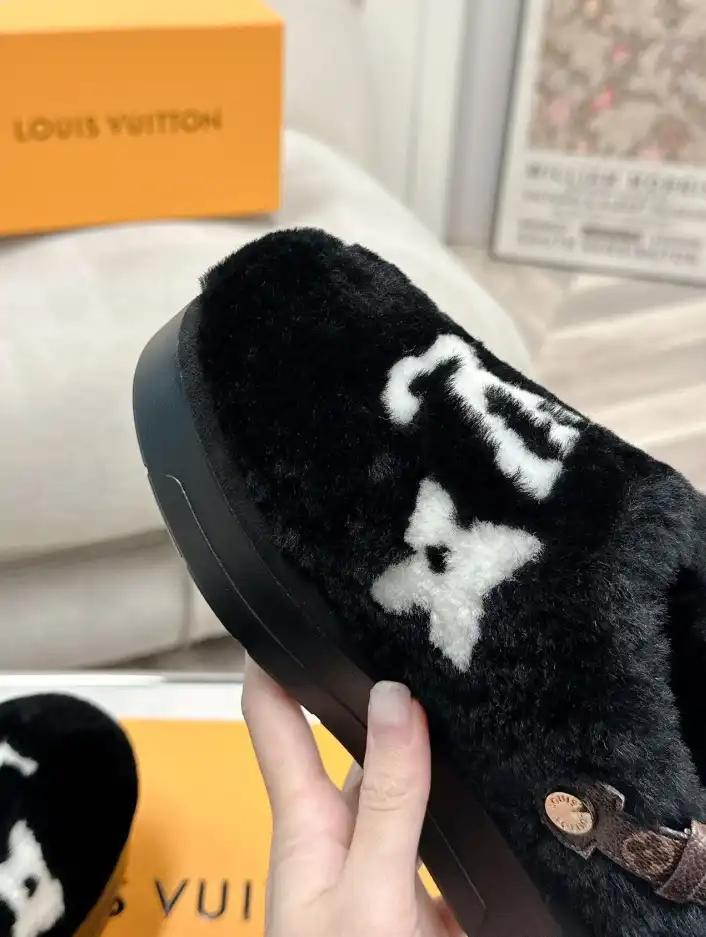 hype LV Slippers