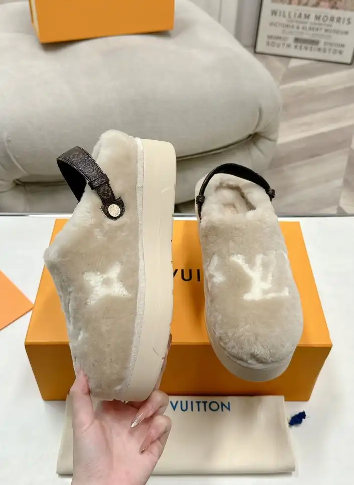 hype LV Slippers