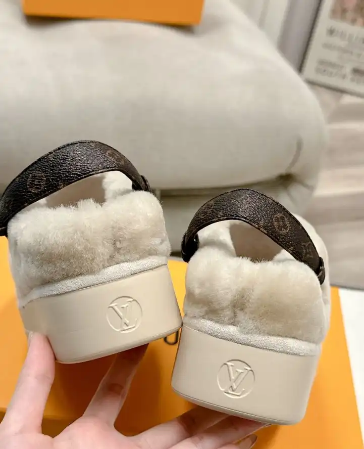 hype LV Slippers