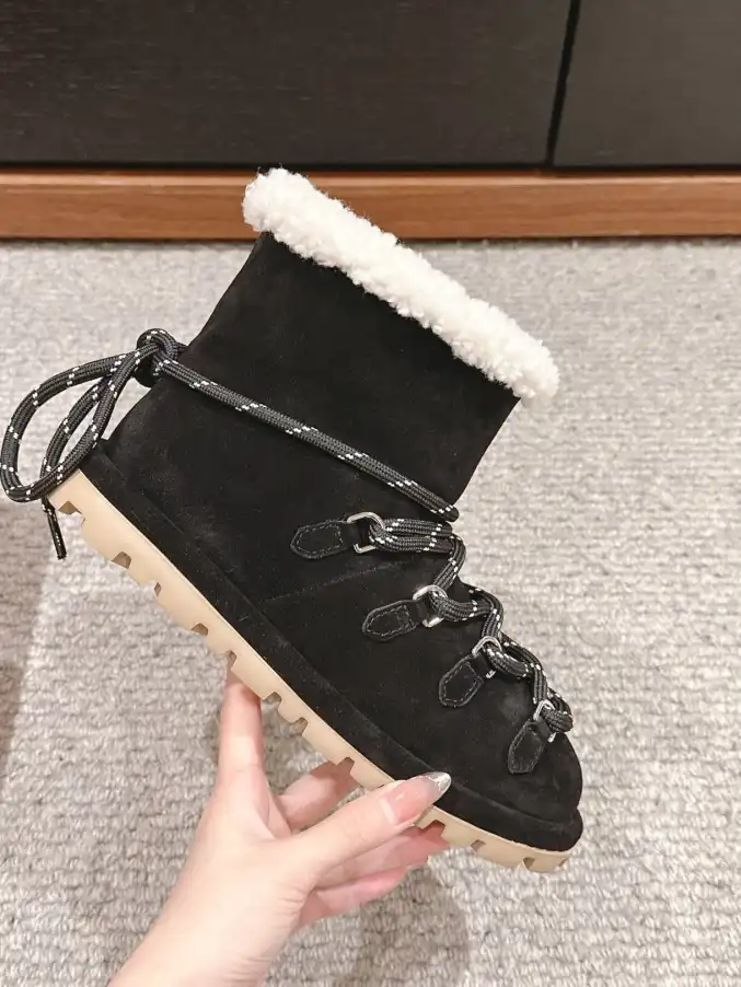 hype Miu Miu Boots