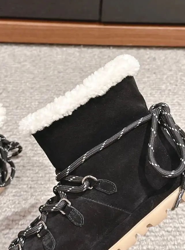 hype Miu Miu Boots