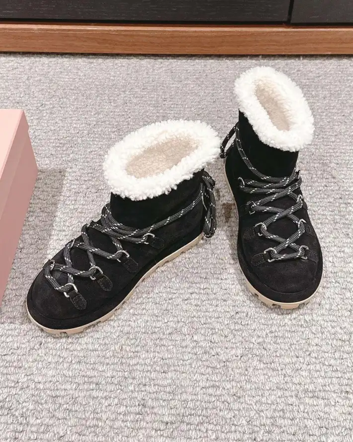 hype Miu Miu Boots