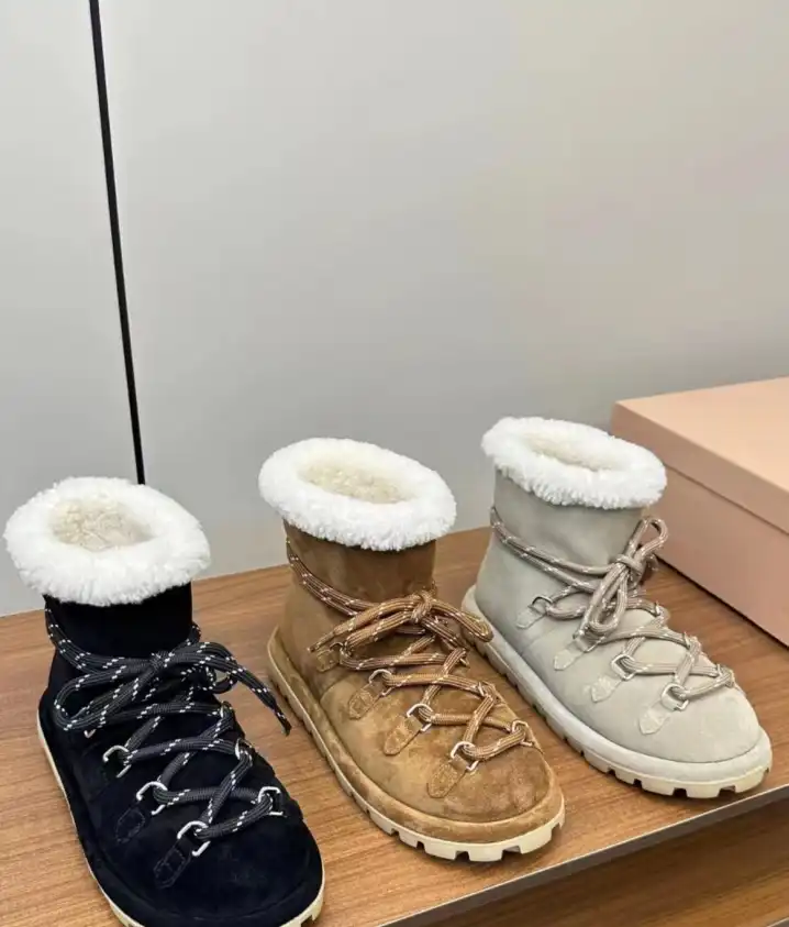 hype Miu Miu Boots