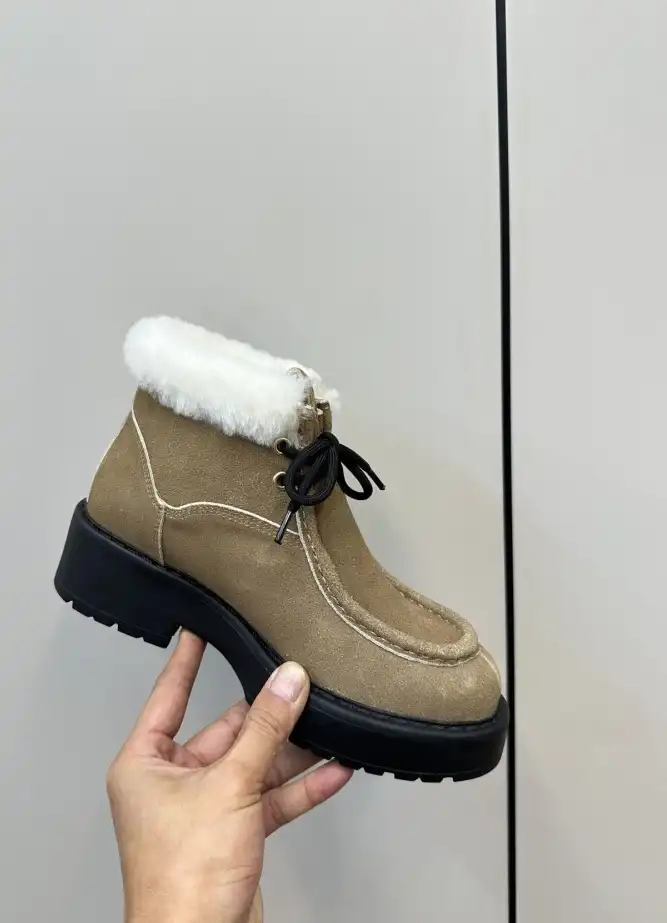 hype Miu Miu Boots