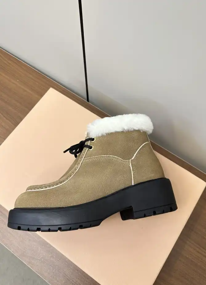 hype Miu Miu Boots