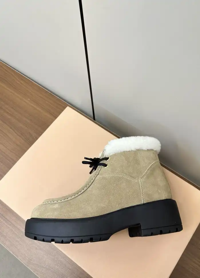 hype Miu Miu Boots