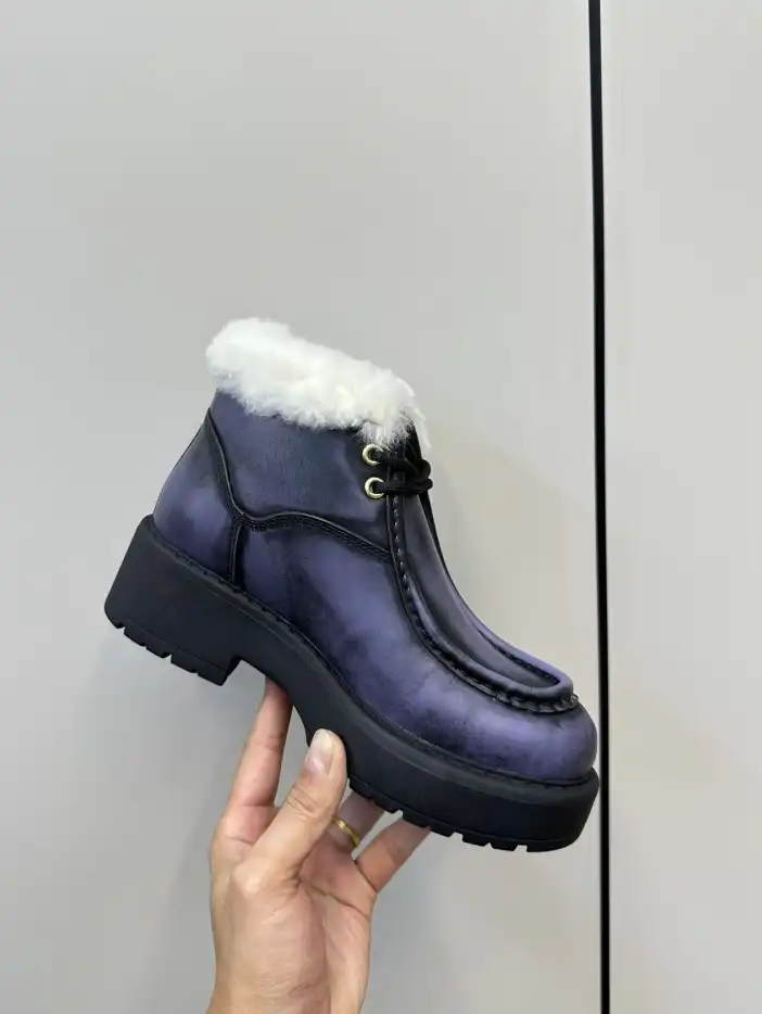 hype Miu Miu Boots