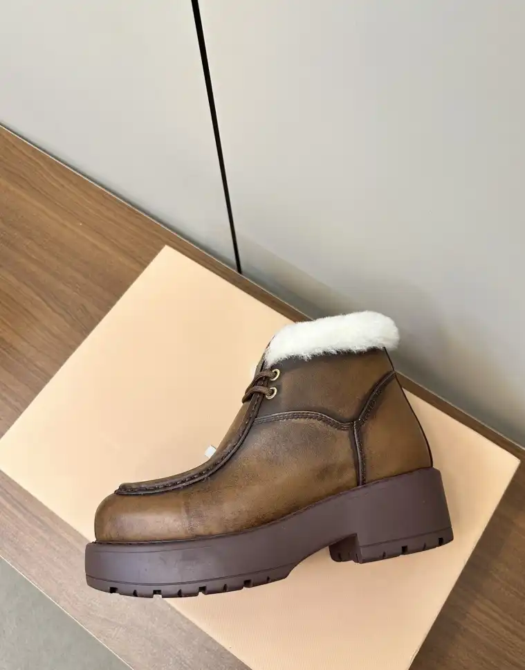 hype Miu Miu Boots