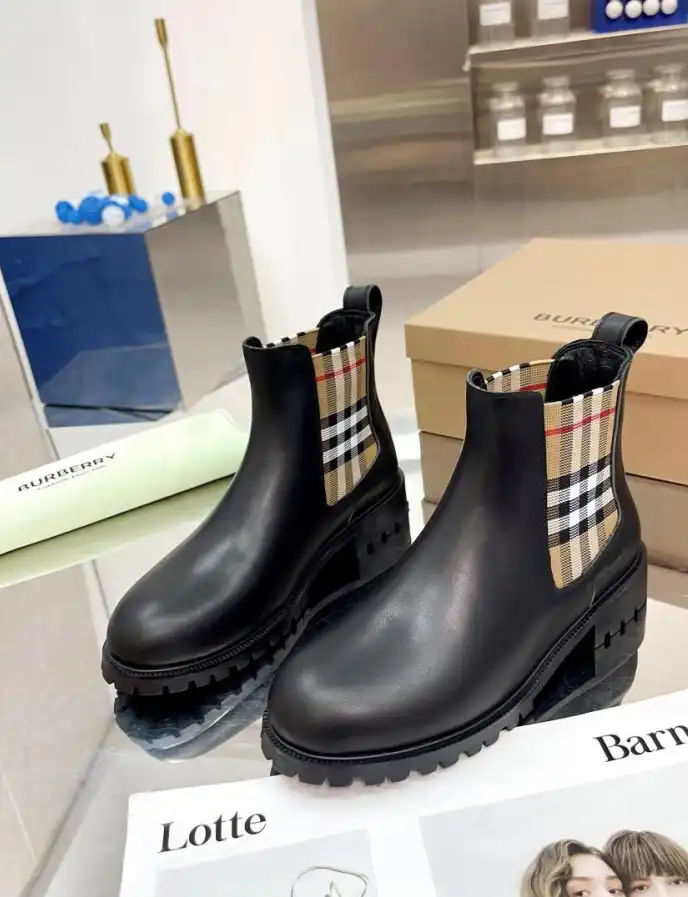 hype Burberry Boots