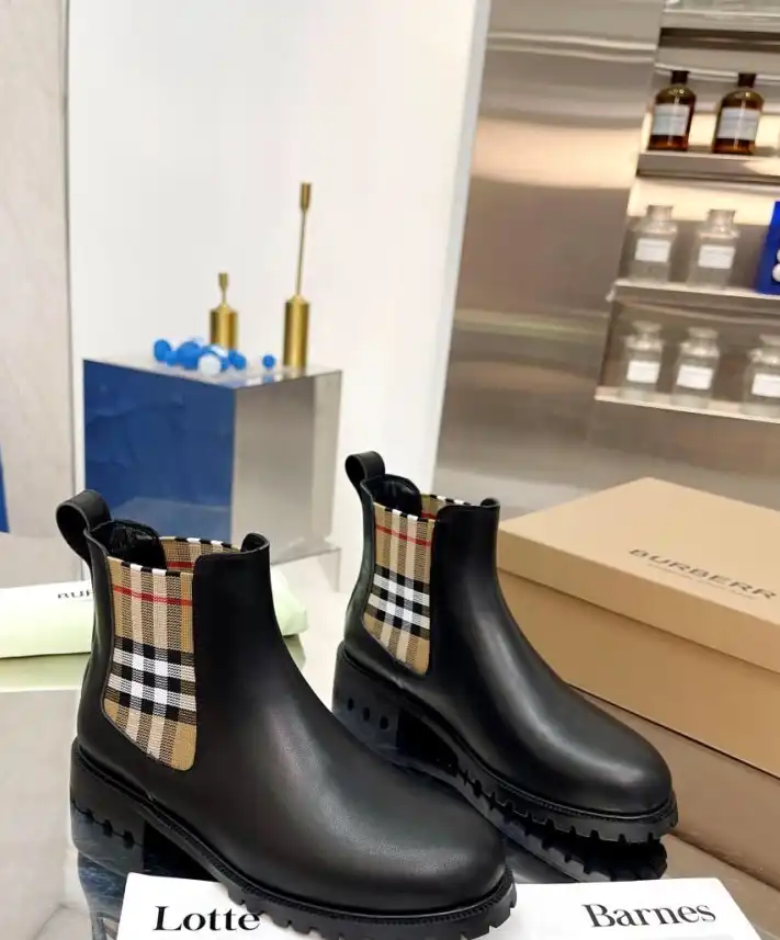 hype Burberry Boots