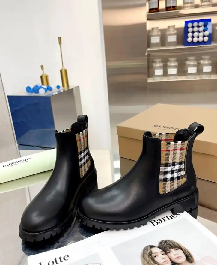 hype Burberry Boots