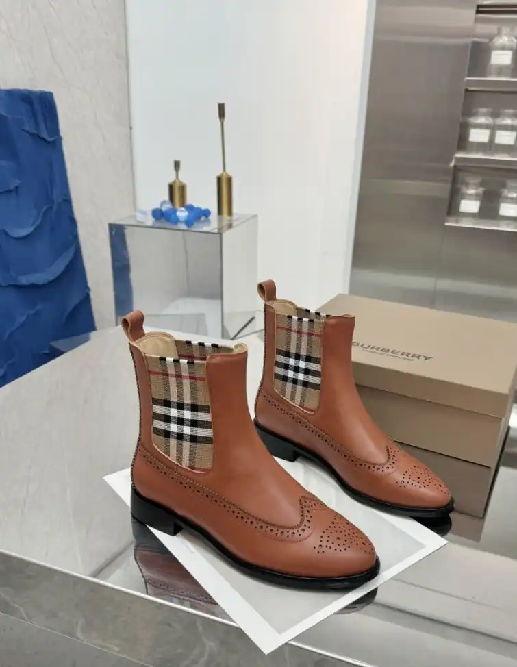 hype Burberry Boots