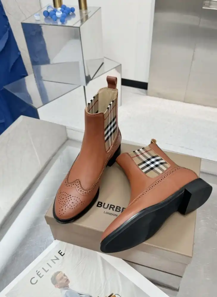 hype Burberry Boots