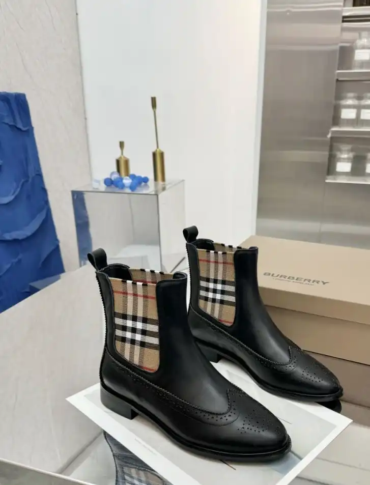 hype Burberry Boots