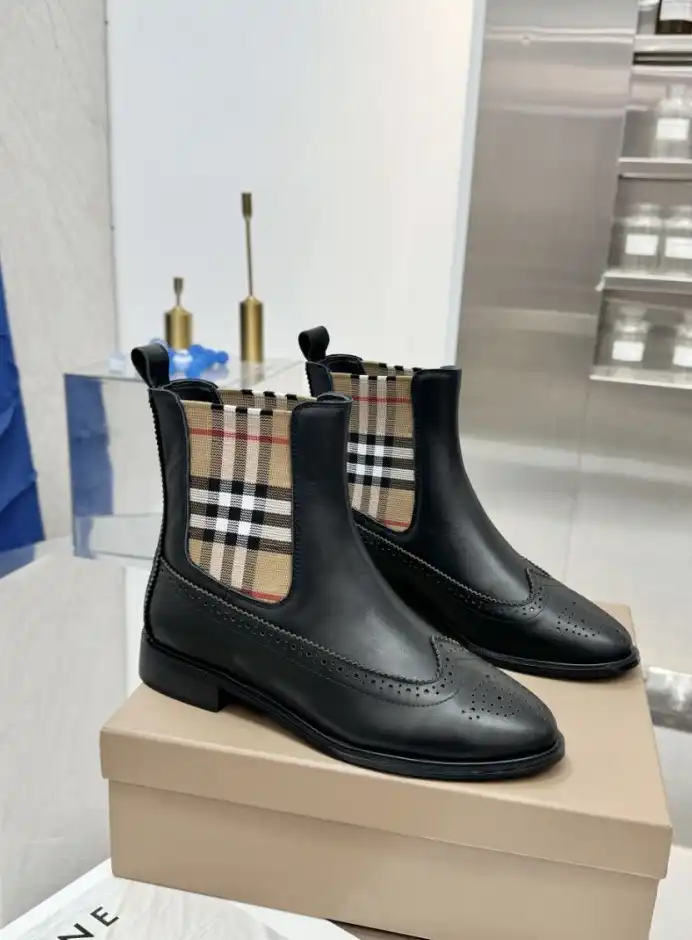 hype Burberry Boots