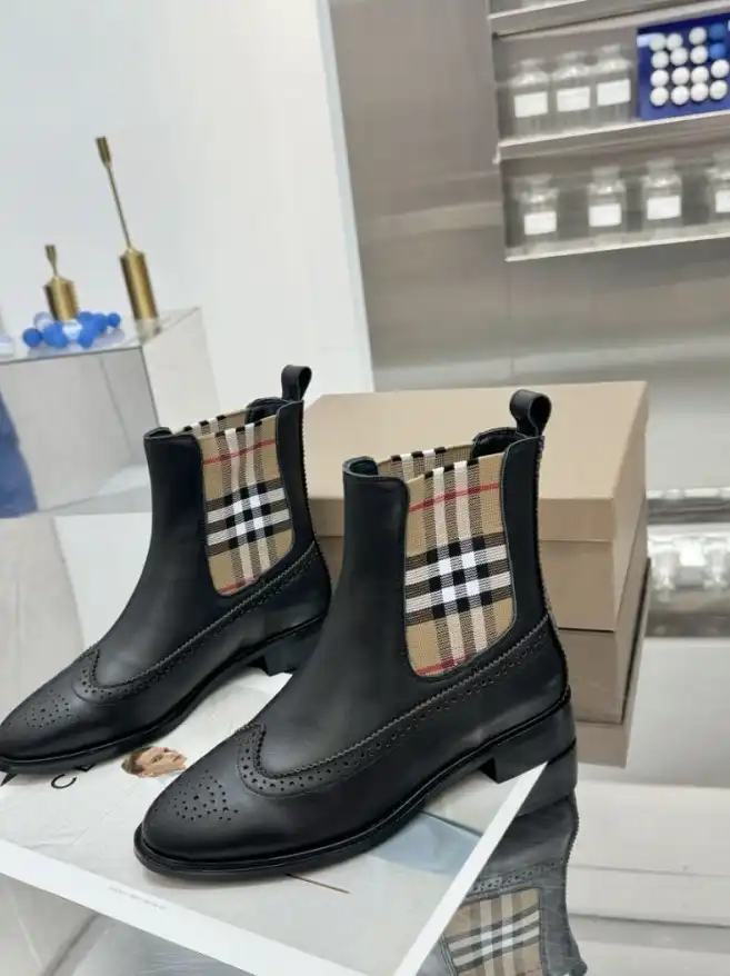 hype Burberry Boots