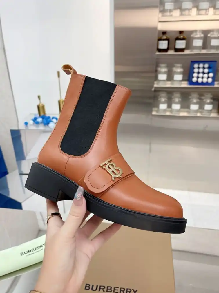 hype Burberry Boots