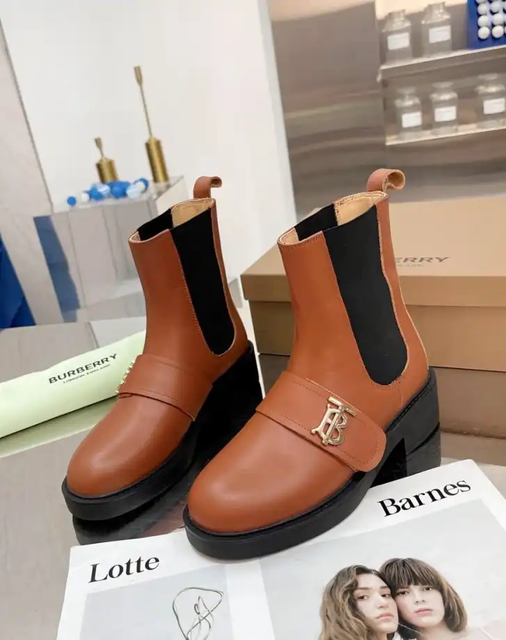 hype Burberry Boots