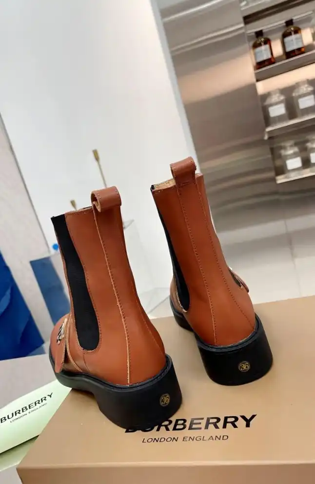 hype Burberry Boots