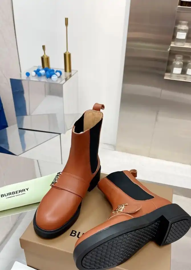 hype Burberry Boots