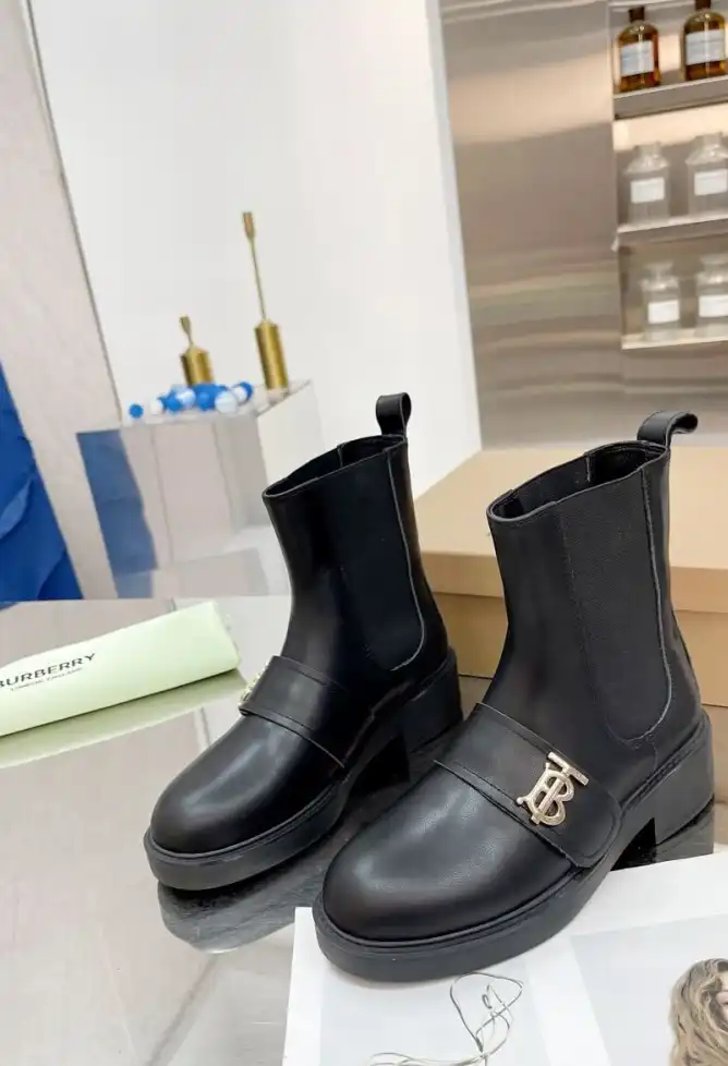 hype Burberry Boots