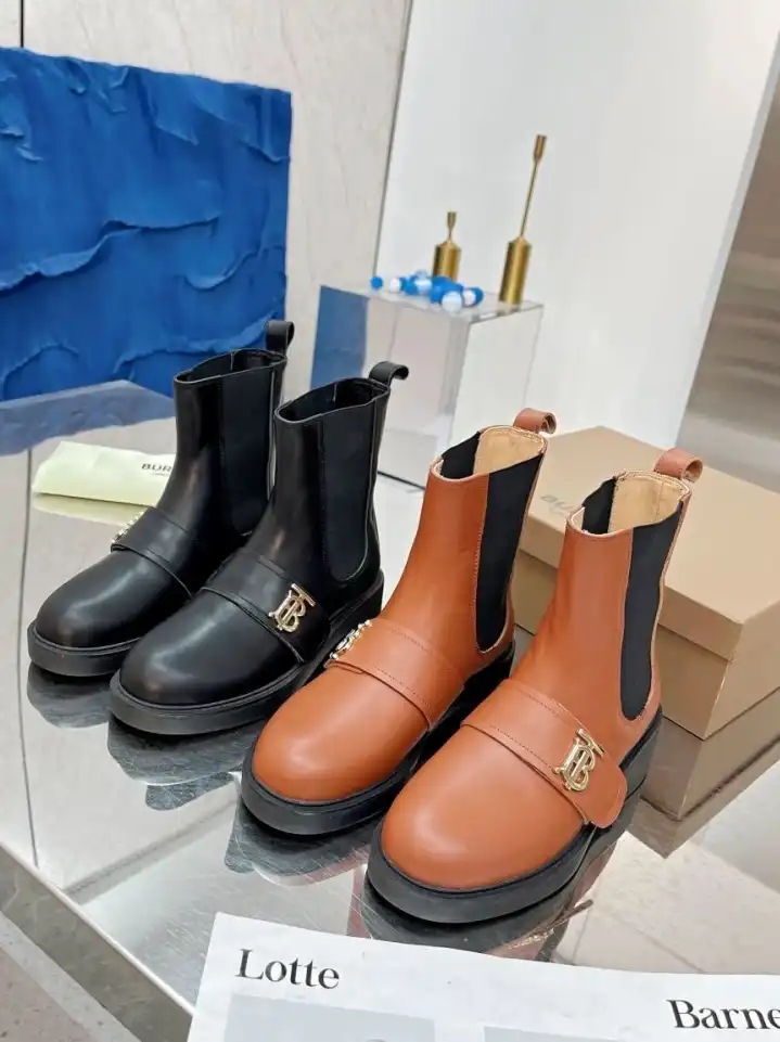 hype Burberry Boots