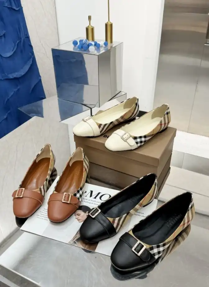 hype Burberry Flat Shoes