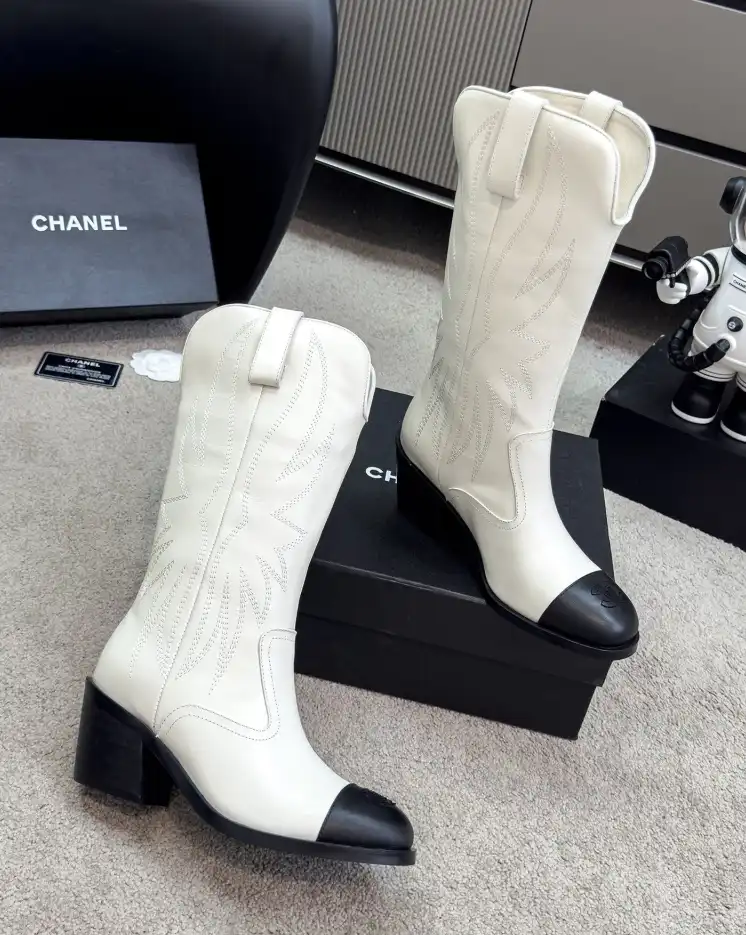 hype Chanel Boots