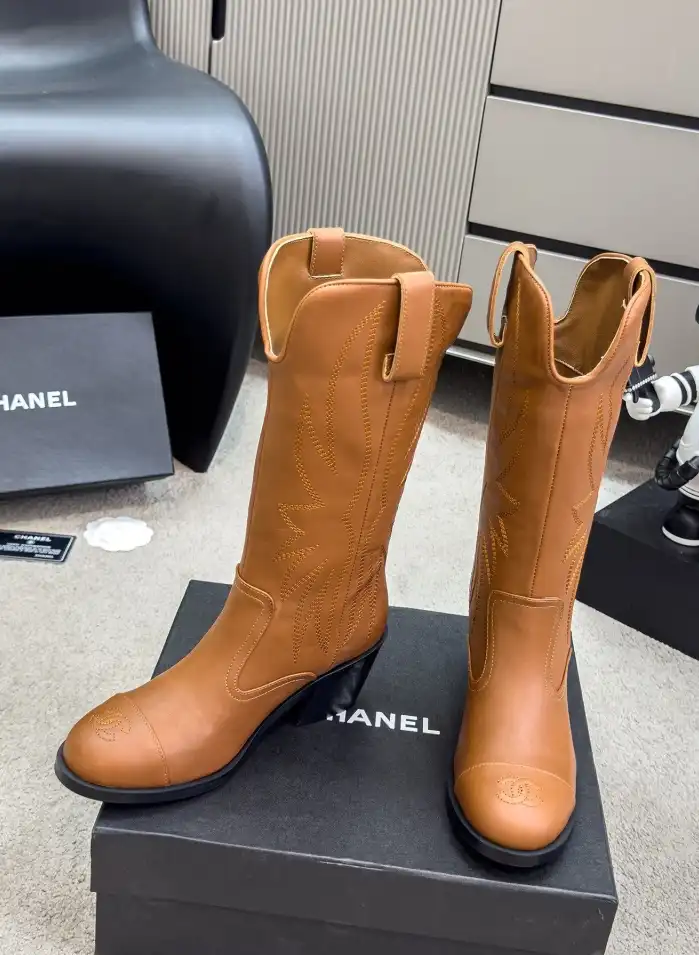 hype Chanel Boots