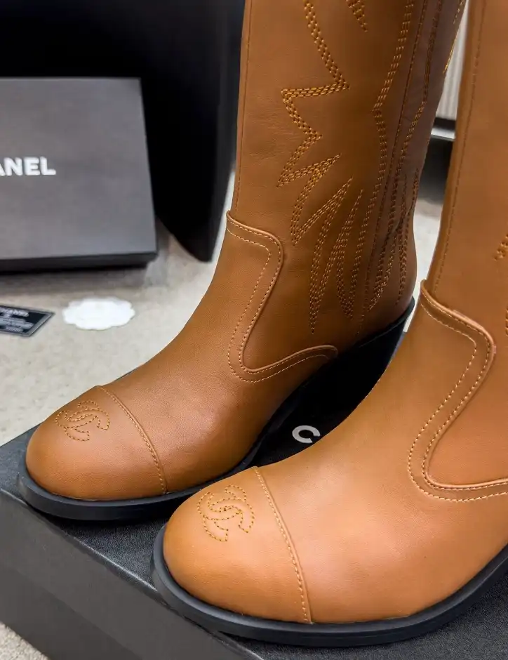 hype Chanel Boots