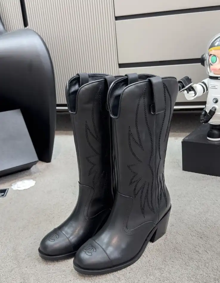 hype Chanel Boots