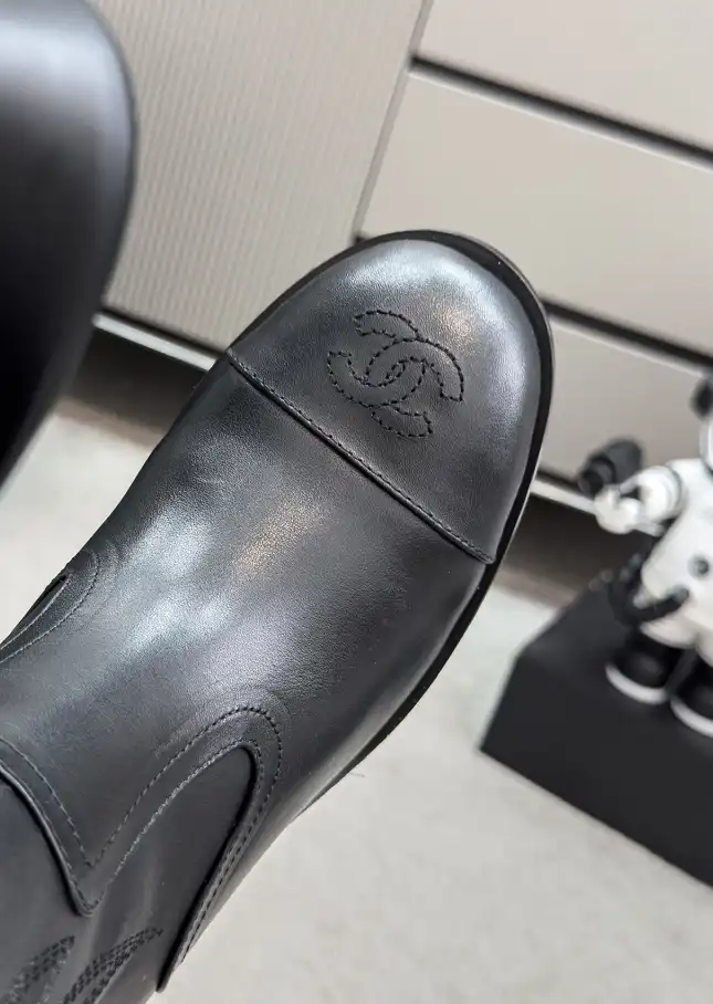 hype Chanel Boots