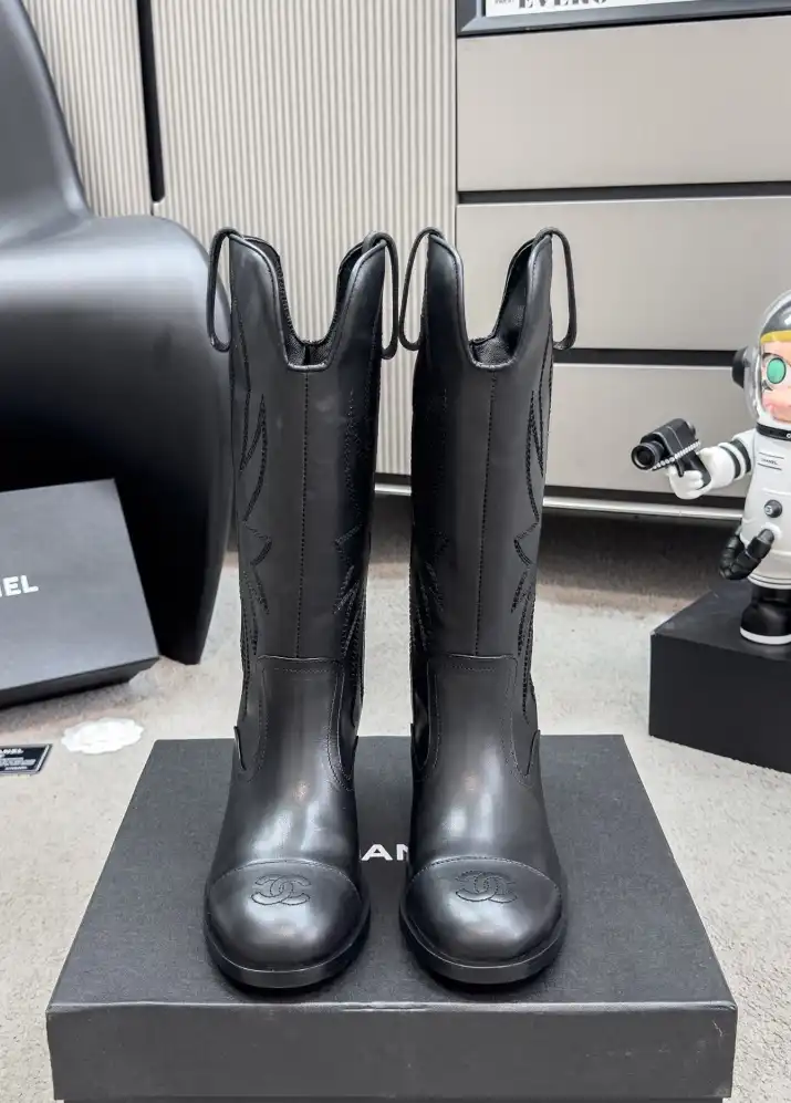 hype Chanel Boots