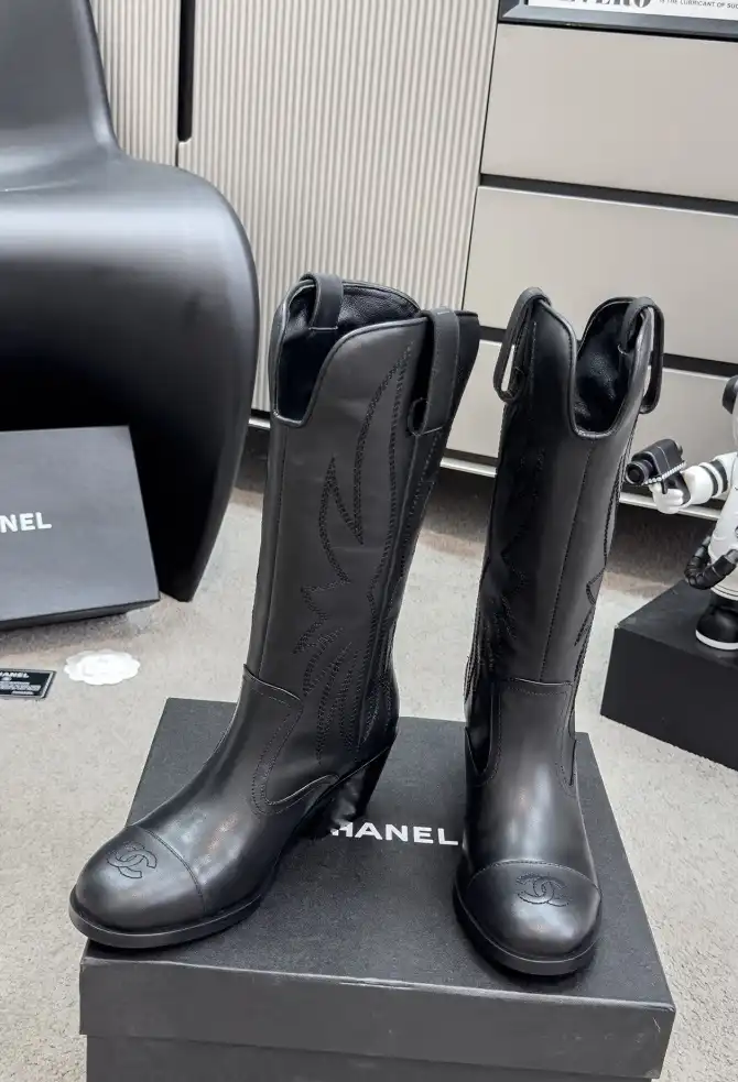 hype Chanel Boots