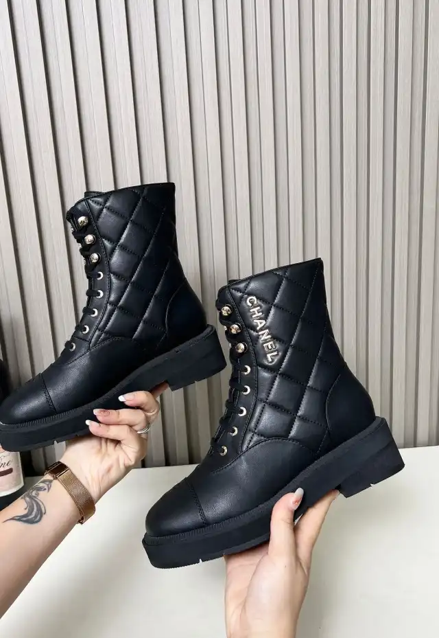 hype Chanel Boots