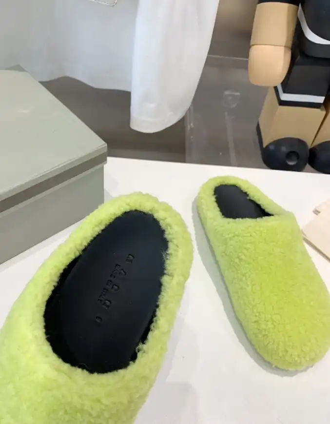 hype Other Slippers