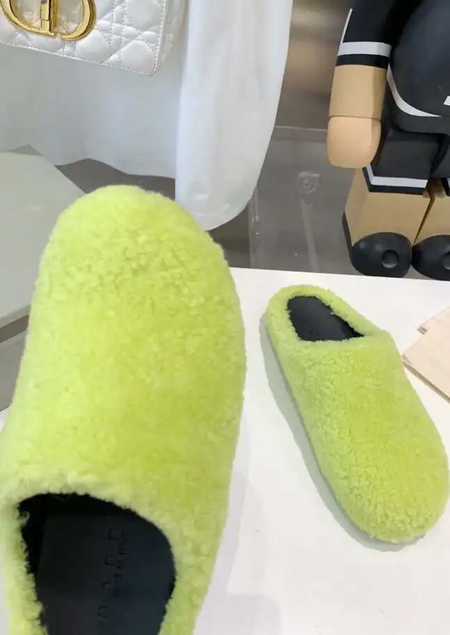 hype Other Slippers