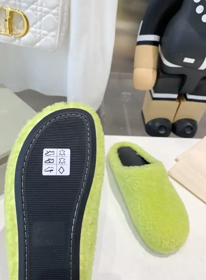 hype Other Slippers