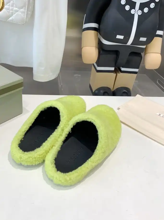 hype Other Slippers